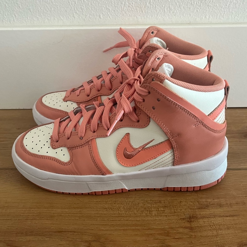 Nike Women’s High Up Dunk Shoes